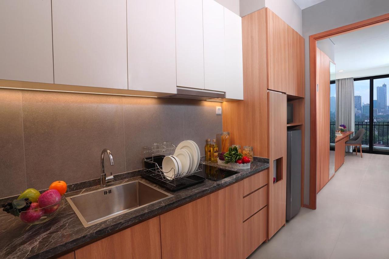 Citadines Gatot Subroto Yakarta Exterior foto